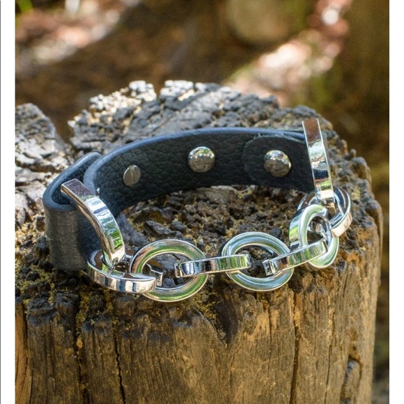 NWT MASSI LEATHER EQUESTRIAN BRACELET (GREY/SILVER - Picture 2 of 4